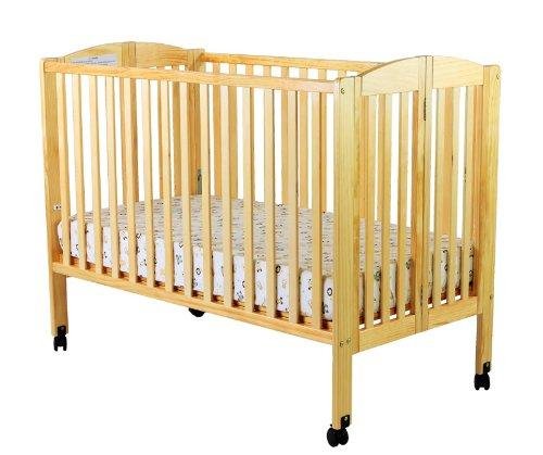 Full-size wooden crib rental in Aruba